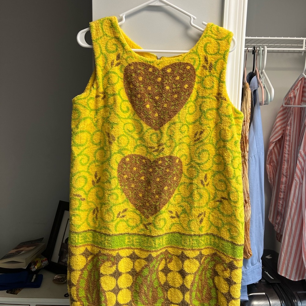 Vintage 1970’s Terrycloth Besame Kiss Me Heart Print Psychedelic Towel Dress